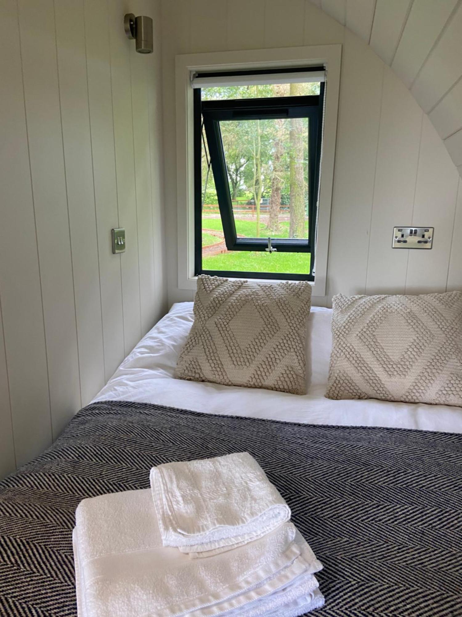فيلا Kildare Countryside Pods المظهر الخارجي الصورة